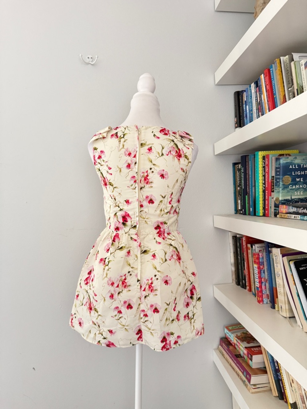 Valentino RED Silk floral mini dress shoulder bows size 38 - Picture 4 of 11